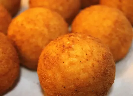 Oranges de riz a la viande ( sicile )