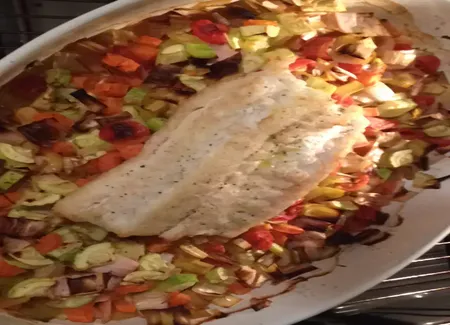 Merlu aux petits légumes et crème safranée