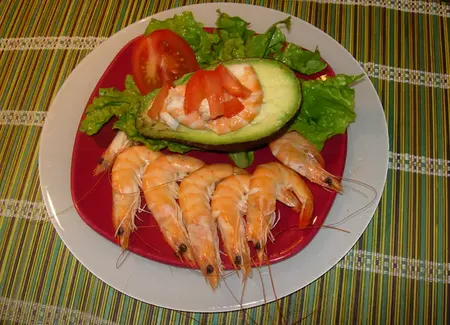Avocats farcis aux crevettes et autres