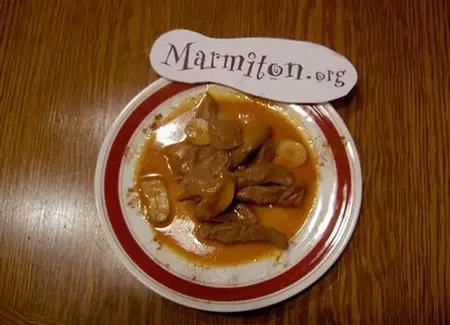 Émincé de boeuf à la sauce tomate