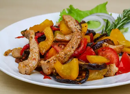 Sauté de porc au curry et légumes