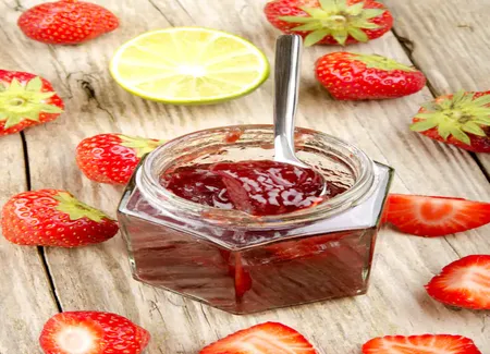 Confiture de fraise au citron et au poivre