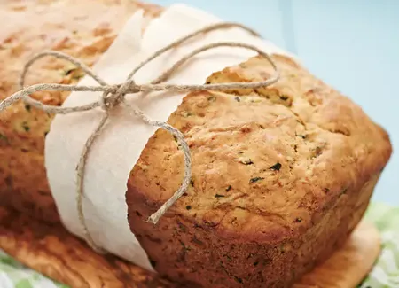 Cake de poulet aux courgettes et à l'estragon