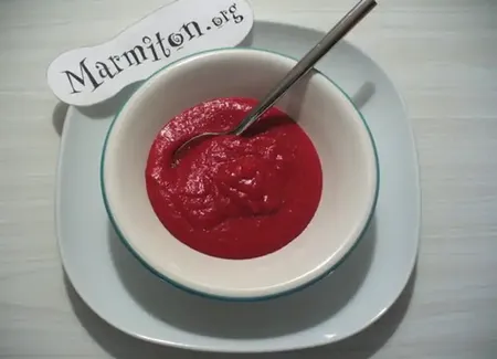 Soupe de betterave chaude
