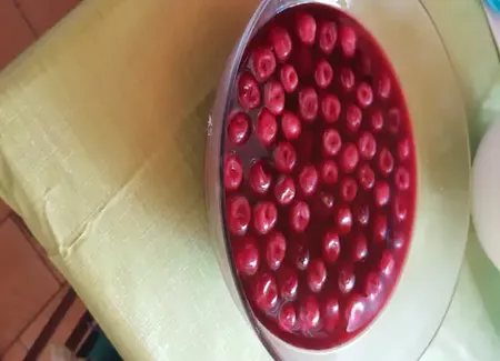 Cerises au vin rouge