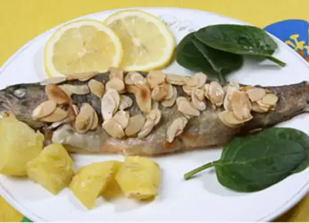 Truite fondante aux amandes