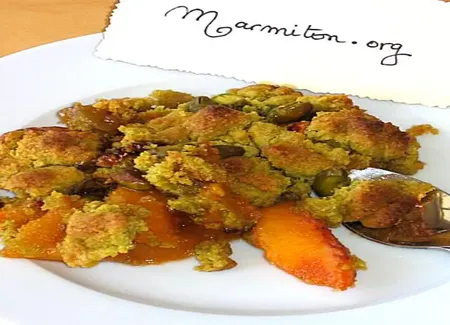 Crumble pistache cardamome aux pêches