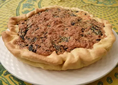 Tarte au saumon et aux épinards frais
