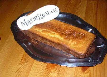 Gâteau au yaourt et pâte d'amandes