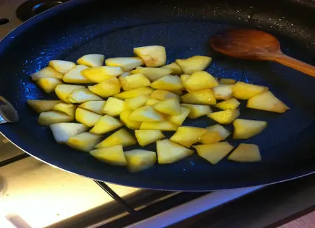 Pommes poêlées à la cannelle et à la vanille