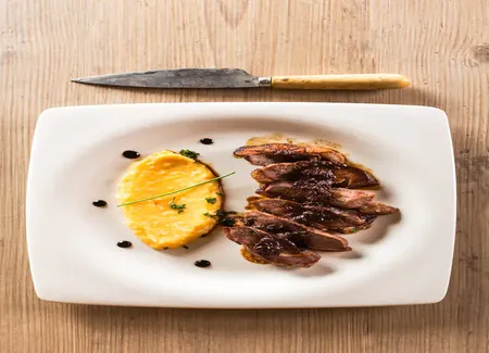 Magret de canard à la gelée de thé et au thé marco polo