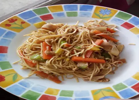Nouilles sautées aux noix