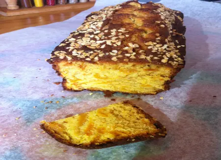 Cake aux abricots et aux amandes