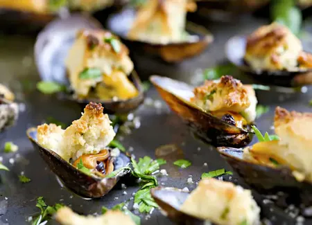 Moules farcies au beurre d'amandes