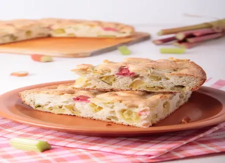 Gâteau à la rhubarbe