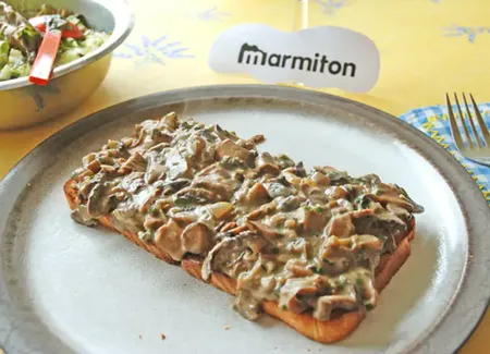Croûtes aux champignons