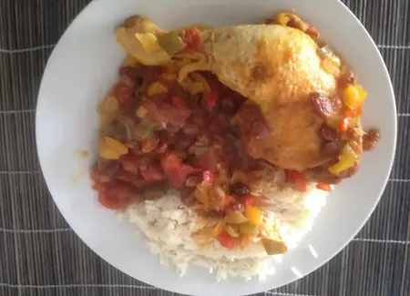 Poulet mijoté à la grecque