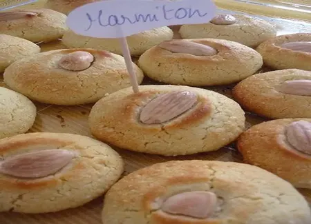 Petits fours secs aux amandes parfumés à l'orange