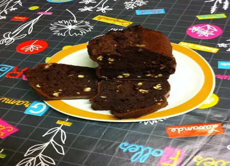 Gâteaux aux noix, rhum, chocolat