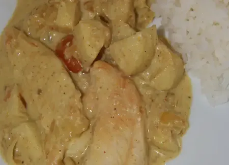 Curry de poulet au lait de coco