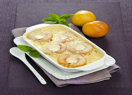 Clafoutis aux prunes jaunes et bananes