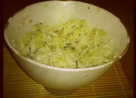 Salade de concombre et radis noir râpé