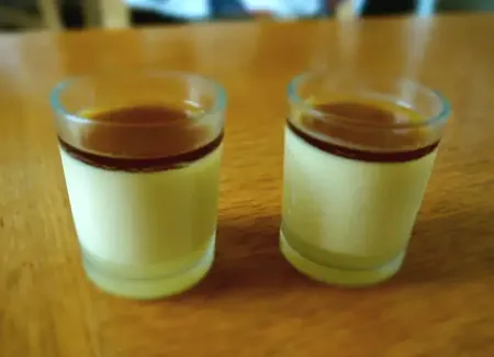 Panna cotta au citron et sirop de basilic