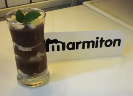 Verrine mousse de chocolat, poire et petits beurres