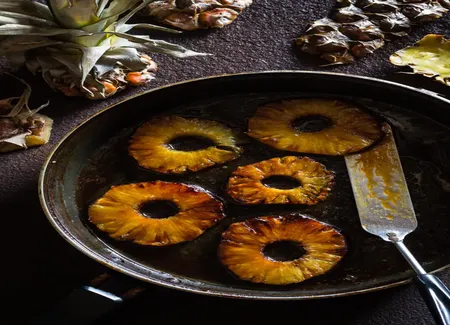 Ananas poêlé, sauce carambar