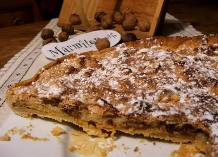 Tarte aux noix et à la confiture de lait