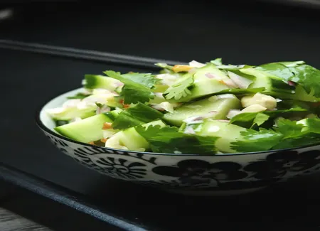 Salade aigre douce aux concombres (thaïlande)