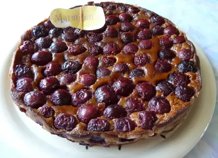 Clafoutis d'été aux cerises noires