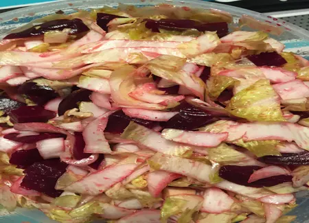Salade d'endives automnale aux betteraves