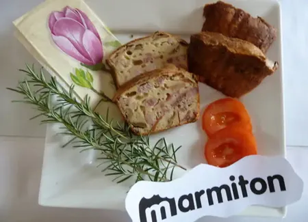 Cake aux champignons et aux lardons