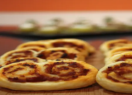 Feuilletés de thon à la tomate