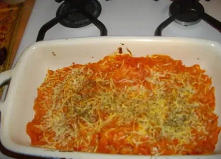 Gratin de pâtes au jambon et à la tomate