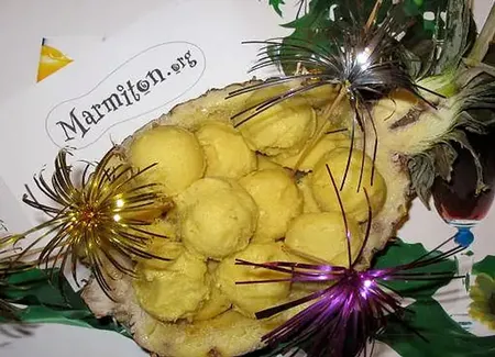 Mousse glacée à l'ananas