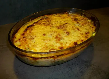 Courgettes au thon, curry et camembert