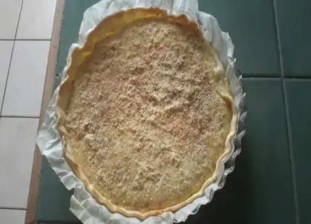 Tarte facile au jambon et aux restes de fromage