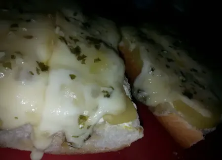 Tartine pommes de terre et st nectaire