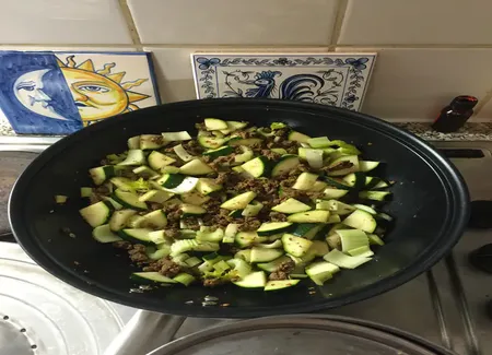 Poêlée de courgettes et de céleri branche