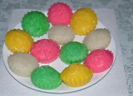 Bánh bò hấp - cake de riz au coco à la vapeur (vietnam)