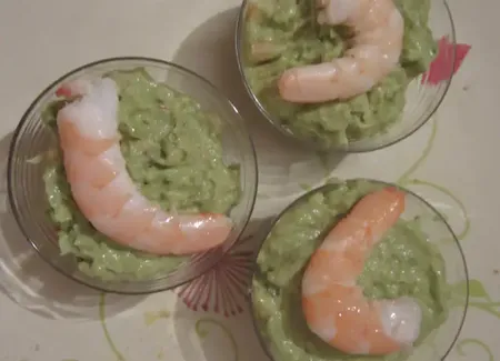 Verrines d'avocats et crevettes