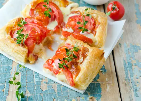 Tarte aux tomates et au saint-nectaire