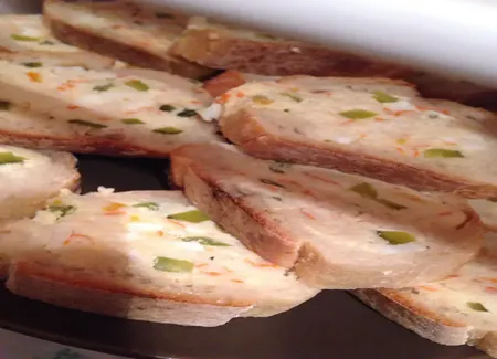 Baguette farcie au surimi