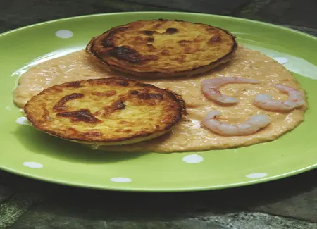 Petites mousses de chou-fleur, sauce crevettes