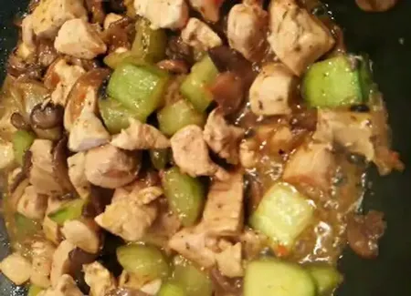 Poulet au concombre