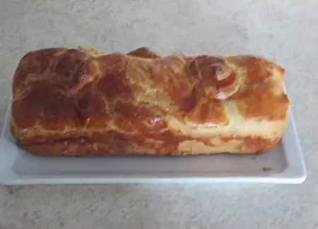 Saucisson de lyon brioché