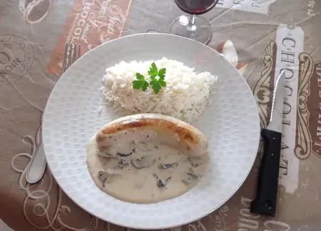 Boudin blanc à la crème et aux champignons