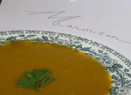 Potage de potiron et patate douce au piment d'espelette